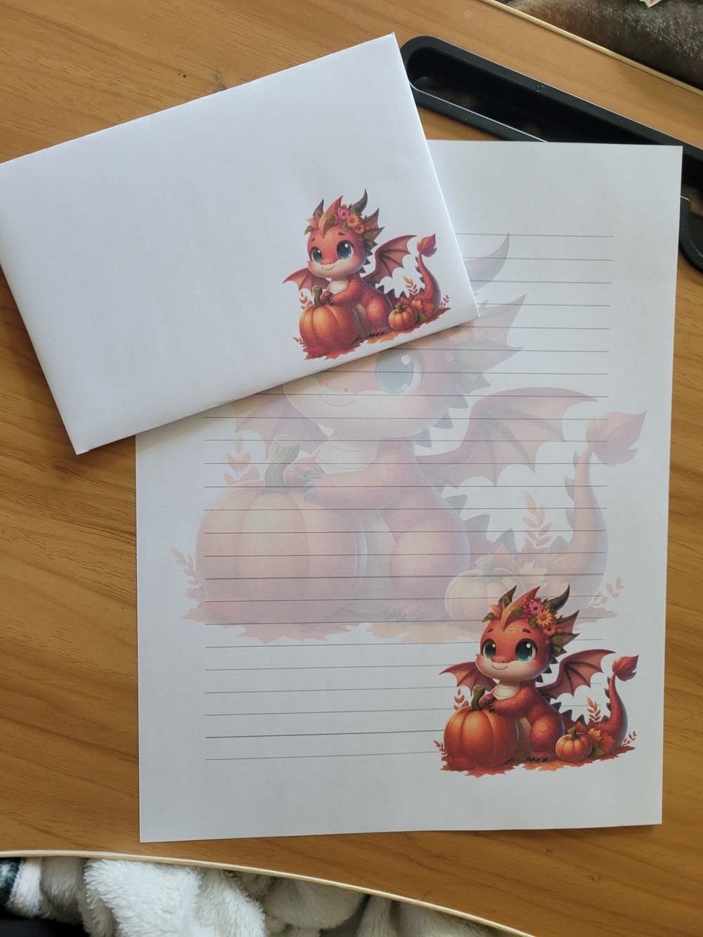 🖤NEW🖤 24PC Autumn Dragon Lined Stationery Set - Red